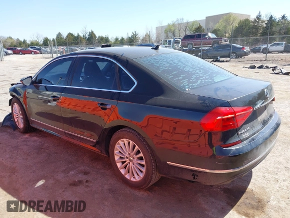 2016 Volkswagen Passat SE z VIN 1VWBS7A36GC056762, wystawiony jako IAAI lot #41848226 z przebiegiem 89 000 mil mil oraz . Historia ofert i sprzedaży dostępna na DreamBid. Obrazek 13.