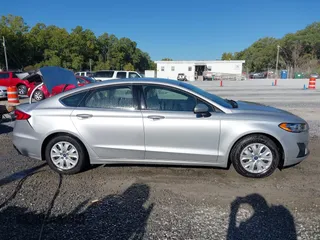 2019 Ford Fusion S with VIN 3FA6P0G70KR209661, listed as a IAAI auction lot 40319091 with 46,466 mi miles and . Bid and sale history available at DreamBid. Image 13.