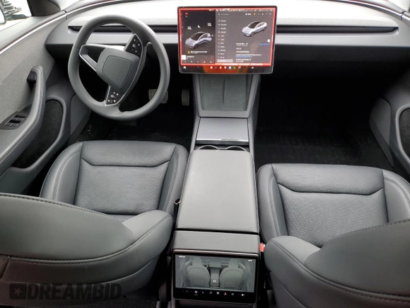 2025 Tesla Model 3 Long Range z VIN 5YJ3E1EA1SF906894, wystawiony jako Copart lot #49925085 z przebiegiem 3 477 mil mil oraz Szkoda całkowita • Salvage title. Historia ofert i sprzedaży dostępna na DreamBid. Obrazek 8.