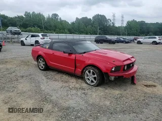 2008 Ford Mustang GT Deluxe z VIN 1ZVHT82H985142306, wystawiony jako Copart lot #57461015 z przebiegiem 142 325 mil mil oraz Czysty tytuł • Clean title. Historia ofert i sprzedaży dostępna na DreamBid. Obrazek 13.
