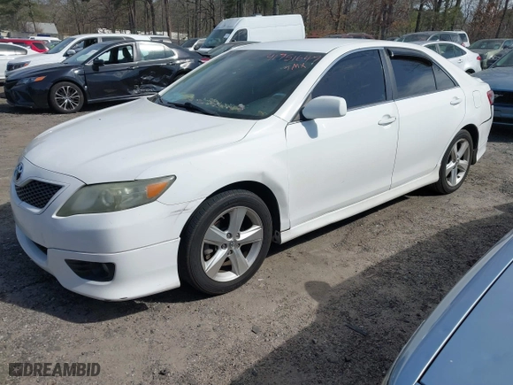 2011 Toyota Camry LE with VIN 4T1BF3EKXBU650285, listed as a IAAI auction lot 41751647 with 258,700 mi miles. Bid and sale history available at carsss.com. Image 2.