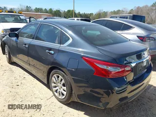 2018 Nissan Altima SV with VIN 1N4AL3AP6JC255539, listed as a IAAI auction lot 41827843 with 109,791 mi miles and . Bid and sale history available at carsss.com. Image 3.