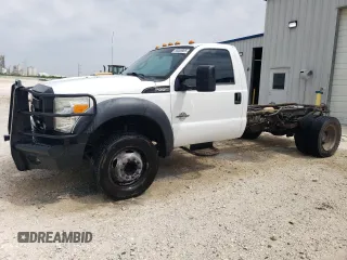 2016 Ford F-550 XL z VIN 1FDUF5GT6GEC82375, wystawiony jako Copart lot #56585965 z przebiegiem 237 909 mil mil oraz Czysty tytuł • Clean title. Historia ofert i sprzedaży dostępna na DreamBid. Obrazek 1.