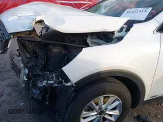 2020 Kia Sorento LX V6 with VIN 5XYPGDA59LG620680, listed as a IAAI auction lot 41452415 with 107,752 mi miles. Bid and sale history available at carsss.com. Image 18.
