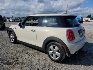 2021 MINI Hardtop Cooper с VIN WMWXR3C08M2N99822, выставлен на аукционе Copart как лот 80380884 с пробегом 21 257 миль миль и Списание • Salvage title. История ставок и продаж доступна на DreamBid. Изображение 2.