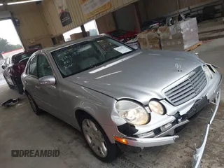 2003 Mercedes-Benz E 500 z VIN WDBUF70J73A148239, wystawiony jako IAAI lot #42210964 z przebiegiem 112 306 mil mil oraz . Historia ofert i sprzedaży dostępna na DreamBid. Obrazek 1.