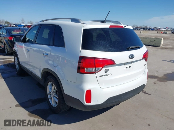 2014 Kia Sorento LX with VIN 5XYKTDA73EG471659, listed as a IAAI auction lot 41704991 with 118,617 mi miles. Bid and sale history available at carsss.com. Image 3.
