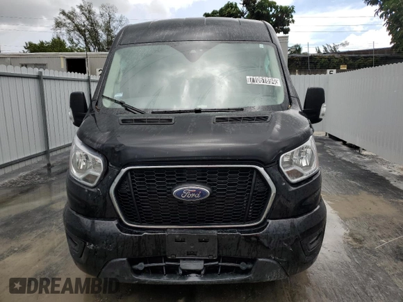 2022 Ford Transit Passenger XL z VIN 1FBAX2CG4NKA84392, wystawiony jako Copart lot #71061894 z przebiegiem 32 083 mil mil oraz Tytuł czysty. Historia ofert i sprzedaży dostępna na DreamBid. Obrazek 5.