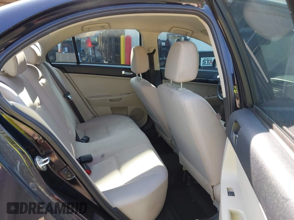 2016 Mitsubishi Lancer ES z VIN JA32U2FUXGU010572, wystawiony jako IAAI lot #42420691 z przebiegiem 71 602 mil mil oraz . Historia ofert i sprzedaży dostępna na DreamBid. Obrazek 8.