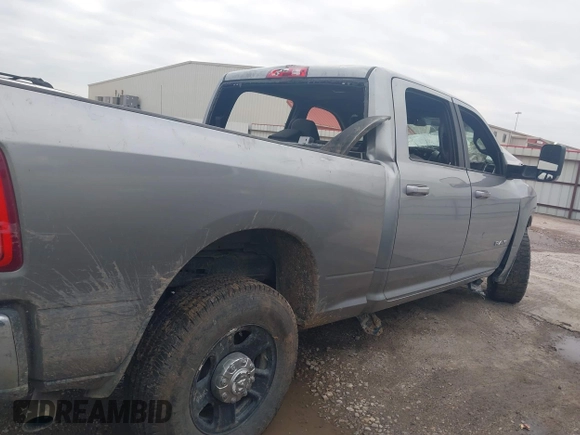 2022 Ram 2500 Big Horn with VIN 3C6UR5DJ6NG182451, listed as a IAAI auction lot 41237938 with 88,140 mi miles. Bid and sale history available at carsss.com. Image 13.