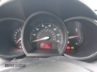 2013 Kia Rio EX z VIN KNADN4A32D6310234, wystawiony jako IAAI lot #42518870 z przebiegiem 125 605 mil mil oraz . Historia ofert i sprzedaży dostępna na DreamBid. Obrazek 7.