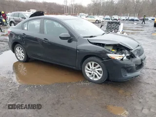 2013 Mazda 3 i Touring z VIN JM1BL1VPXD1822414, wystawiony jako IAAI lot #41526923 z przebiegiem 101 825 mil mil oraz . Historia ofert i sprzedaży dostępna na DreamBid. Obrazek 1.