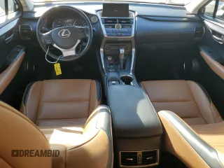 2017 Lexus NX 200t z VIN JTJYARBZ3H2054602, wystawiony jako Copart lot #62516655 z przebiegiem 62 513 mil mil oraz Szkoda całkowita • Salvage title. Historia ofert i sprzedaży dostępna na DreamBid. Obrazek 8.