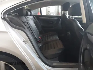 2015 Volkswagen CC R-Line z VIN WVWBP7AN9FE826400, wystawiony jako IAAI lot #40931896 z przebiegiem 117 022 mil mil oraz . Historia ofert i sprzedaży dostępna na DreamBid. Obrazek 8.
