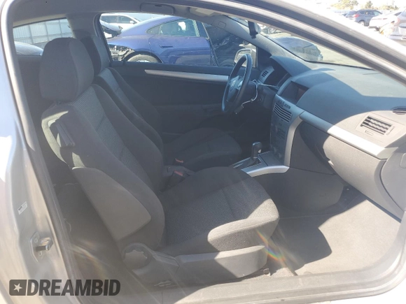 2008 Saturn Astra XR z VIN W08AT271985039098, wystawiony jako Copart lot #76355024 z przebiegiem 82 596 mil mil oraz Tytuł czysty. Historia ofert i sprzedaży dostępna na DreamBid. Obrazek 10.