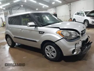 2012 Kia Soul with VIN KNDJT2A52C7424518, listed as a IAAI auction lot 41899492 with 120,757 mi miles. Bid and sale history available at carsss.com. Image 1.