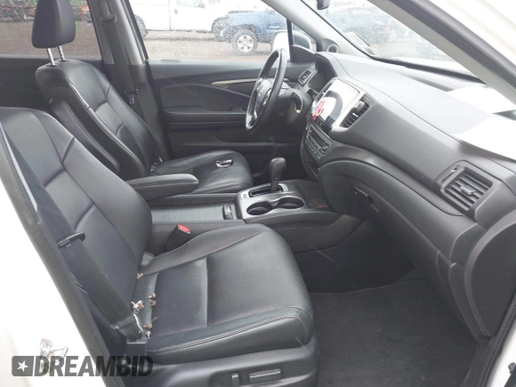 2018 Honda Pilot EX-L with VIN 5FNYF6H52JB053046, listed as a IAAI auction lot 42013210 with 103,721 mi miles. Bid and sale history available at carsss.com. Image 5.