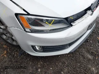 2014 Volkswagen Jetta GLI с VIN 3VW4T7AJ7EM315601, выставлен на аукционе IAAI как лот 42190687 с пробегом 113 220 миль миль и . История ставок и продаж доступна на DreamBid. Изображение 19.
