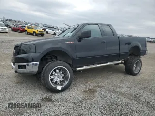 2004 Ford F-150 XLT with VIN 1FTPX14564NA15018, listed as a Copart auction lot 45190465 with 0 mi miles and Salvage Title. Bid and sale history available at carsss.com. Image 1.