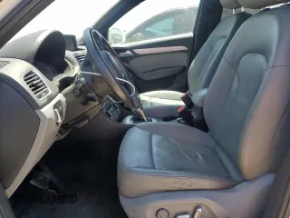 2018 Audi Q3 Premium z VIN WA1BCCFS9JR012245, wystawiony jako Copart lot #52591825 z przebiegiem 101 020 mil mil oraz Szkoda całkowita • Salvage title. Historia ofert i sprzedaży dostępna na DreamBid. Obrazek 7.