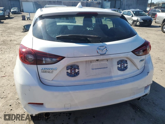2017 Mazda 3 Grand Touring z VIN 3MZBN1M31HM138804, wystawiony jako Copart lot #45202295 z przebiegiem 80 428 mil mil oraz Szkoda całkowita • Salvage title. Historia ofert i sprzedaży dostępna na DreamBid. Obrazek 6.