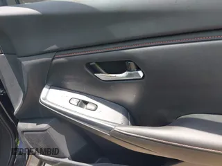 2025 Nissan Sentra SR с VIN 3N1AB8DV3SY314627, выставлен на аукционе IAAI как лот 42441501 с пробегом Не указан миль и . История ставок и продаж доступна на DreamBid. Изображение 16.