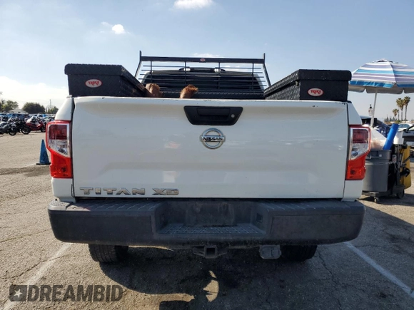 2017 Nissan Titan with VIN 1N6AA1F10HN501280, listed as a Copart auction lot 43782625 with 217,906 mi miles and Clean title. Bid and sale history available at DreamBid. Image 6.