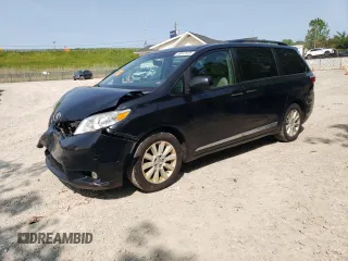 2015 Toyota Sienna Limited z VIN 5TDDK3DC8FS113315, wystawiony jako Copart lot #58947675 z przebiegiem 155 571 mil mil oraz Szkody całkowita. Historia ofert i sprzedaży dostępna na DreamBid. Obrazek 1.
