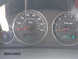 2007 Jeep Grand Cherokee Limited with VIN 1J8HR58257C539386, listed as a IAAI auction lot 42137469 with 139,541 mi miles. Bid and sale history available at carsss.com. Image 7.