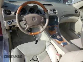 2008 Mercedes-Benz SL 550 z VIN WDBSK71F18F140886, wystawiony jako Copart lot #56830565 z przebiegiem Nie podano mil oraz Szkoda całkowita • Salvage title. Historia ofert i sprzedaży dostępna na DreamBid. Obrazek 8.