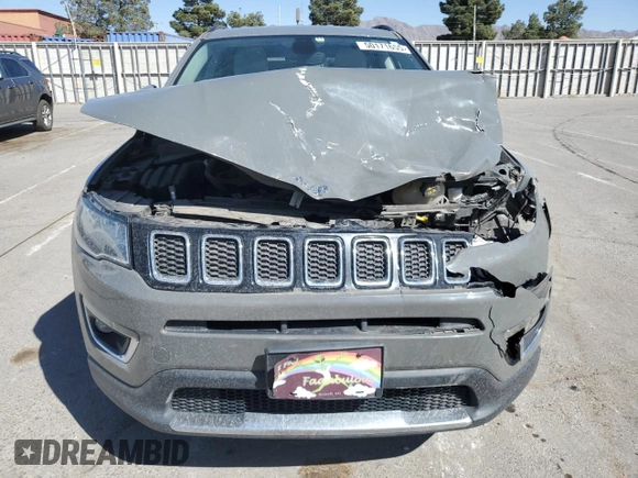 2020 Jeep Compass Limited z VIN 3C4NJDCB0LT215585, wystawiony jako Copart lot #50171655 z przebiegiem 105 579 mil mil oraz Szkoda całkowita • Salvage title. Historia ofert i sprzedaży dostępna na DreamBid. Obrazek 5.