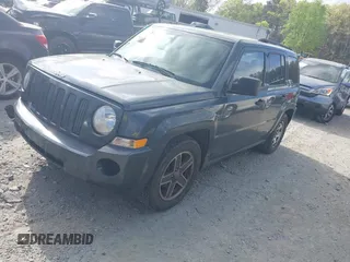 2008 Jeep Patriot Sport with VIN 1J8FT28W98D762682, listed as a IAAI auction lot 41944608 with 189,000 mi miles. Bid and sale history available at carsss.com. Image 17.