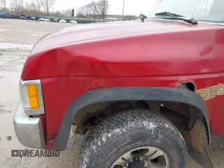 1996 Nissan Frontier XE z VIN 1N6SD11Y6TC355732, wystawiony jako IAAI lot #41958249 z przebiegiem 110 419 mil mil oraz . Historia ofert i sprzedaży dostępna na DreamBid. Obrazek 6.