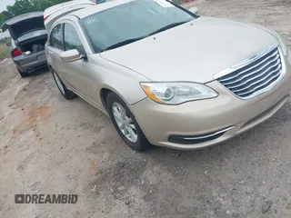 2014 Chrysler 200 Touring with VIN 1C3CCBBBXEN118019, listed as a IAAI auction lot 42154127 with 140,301 mi miles. Bid and sale history available at carsss.com. Image 1.