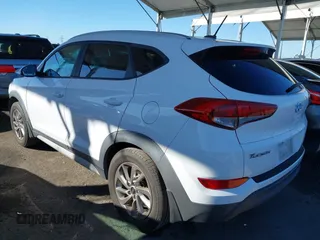 2017 Hyundai Tucson SE with VIN KM8J33A43HU464978, listed as a IAAI auction lot 41655832 with 135,359 mi miles. Bid and sale history available at carsss.com. Image 3.