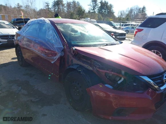 2018 Nissan Altima 2.5 SR with VIN 1N4AL3AP8JC158875, listed as a IAAI auction lot 41347253 with 120,290 mi miles. Bid and sale history available at carsss.com. Image 6.