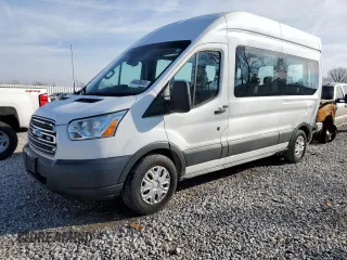 2017 Ford Transit Passenger XL with VIN 1FBAX2XG9HKA16734, listed as a Copart auction lot 44438005 with 34,029 mi miles and Salvage Title. Bid and sale history available at carsss.com. Image 1.