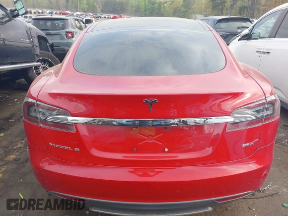 2013 Tesla Model S with VIN 5YJSA1CN1DFP09756, listed as a IAAI auction lot 41921720 with 94,770 mi miles. Bid and sale history available at carsss.com. Image 16.