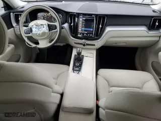 2018 Volvo XC60 Momentum with VIN LYV102RK0JB110409, listed as a Copart auction lot 49680635 with 37,104 mi miles and Salvage Title. Bid and sale history available at carsss.com. Image 8.