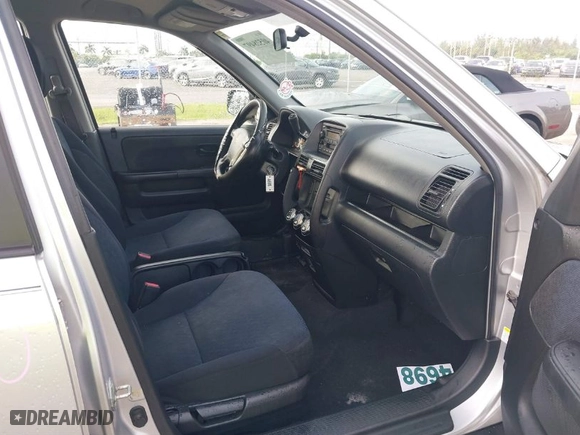 2005 Honda CR-V LX with VIN SHSRD68595U302483, listed as a IAAI auction lot 40528497 with 171,311 mi miles. Bid and sale history available at carsss.com. Image 5.