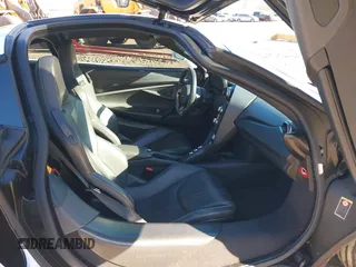2018 McLaren 720S z VIN SBM14DCA1JW000891, wystawiony jako IAAI lot #41431972 z przebiegiem 23 724 mil mil oraz . Historia ofert i sprzedaży dostępna na DreamBid. Obrazek 5.