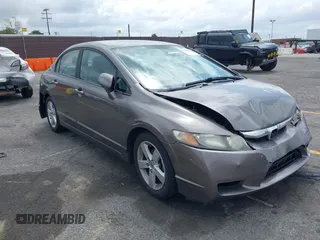2010 Honda Civic LX-S z VIN 19XFA1F67AE023969, wystawiony jako IAAI lot #42132109 z przebiegiem 122 090 mil mil oraz . Historia ofert i sprzedaży dostępna na DreamBid. Obrazek 1.