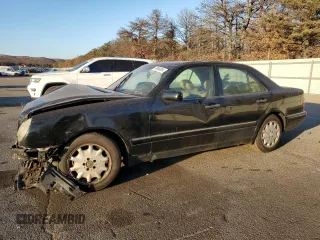 1996 Mercedes-Benz E Class with VIN WDBJF20F6TJ020530, listed as a Copart auction lot 79484094 with 0 mi miles and Salvage Title. Bid and sale history available at carsss.com. Image 1.