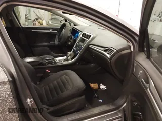 2014 Ford Fusion SE with VIN 1FA6P0HD9E5355536, listed as a IAAI auction lot 41706159 with 201,941 mi miles. Bid and sale history available at carsss.com. Image 5.