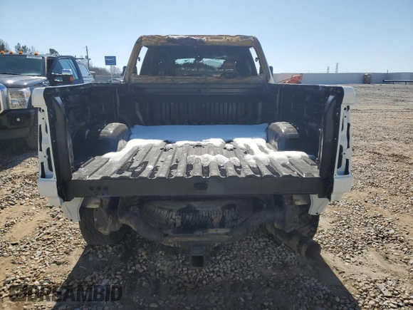 2020 GMC Sierra 2500HD SLT z VIN 1GT49NEY3LF132884, wystawiony jako Copart lot #45760305 z przebiegiem Nie podano mil oraz Szkoda całkowita • Salvage title. Historia ofert i sprzedaży dostępna na DreamBid. Obrazek 6.