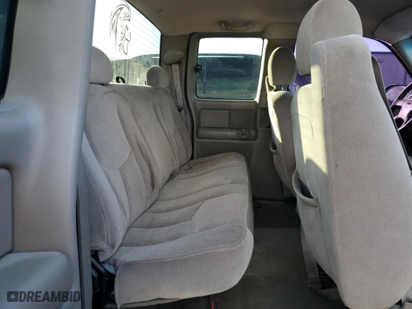2004 GMC Sierra 1500 SLE with VIN 2GTEC19V841314555, listed as a Copart auction lot 43657415 with 405,232 mi miles and Salvage Title. Bid and sale history available at carsss.com. Image 10.
