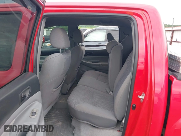 2006 Toyota Tacoma z VIN 3TMLU42N76M006045, wystawiony jako IAAI lot #42225263 z przebiegiem 161 068 mil mil oraz . Historia ofert i sprzedaży dostępna na DreamBid. Obrazek 8.