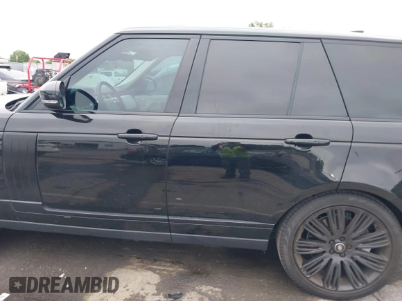 2019 Land Rover Range Rover HSE with VIN SALGS2SV3KA546424, listed as a IAAI auction lot 42313423 with 46,287 mi miles and . Bid and sale history available at DreamBid. Image 15.