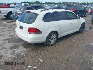 2011 Volkswagen Jetta TDI z VIN 3VWML7AJ5BM609073, wystawiony jako IAAI lot #42459239 z przebiegiem 175 958 mil mil oraz . Historia ofert i sprzedaży dostępna na DreamBid. Obrazek 4.