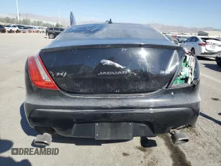 2015 Jaguar XJ z VIN SAJWA1CZ9F8V86796, wystawiony jako Copart lot #76458134 z przebiegiem Nie podano mil oraz Szkoda całkowita • Salvage title. Historia ofert i sprzedaży dostępna na DreamBid. Obrazek 6.